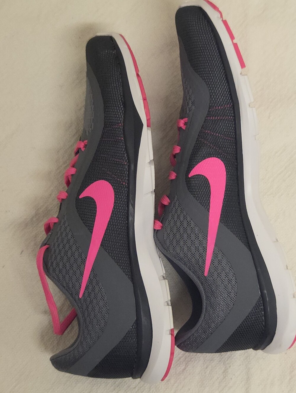 Nike Flex Trainer 6 Women's Size 8 Gray Pink Athletic Running Walking Gym Shoes